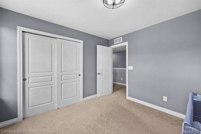 2083 Findley Circle, Orion Charter Township, MI 48360