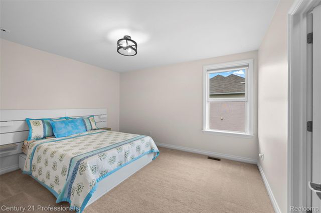 2083 Findley Circle, Orion Charter Township, MI 48360
