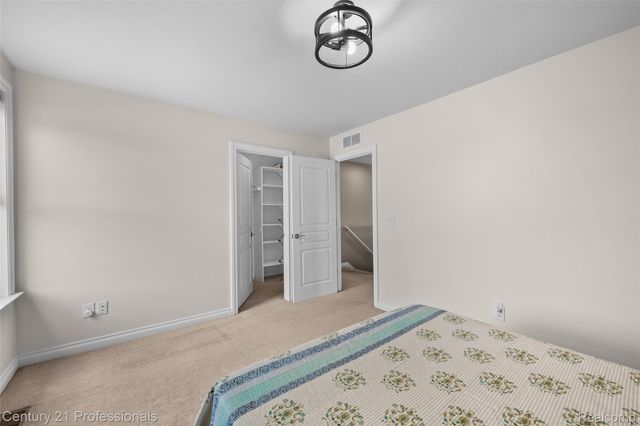 2083 Findley Circle, Orion Charter Township, MI 48360
