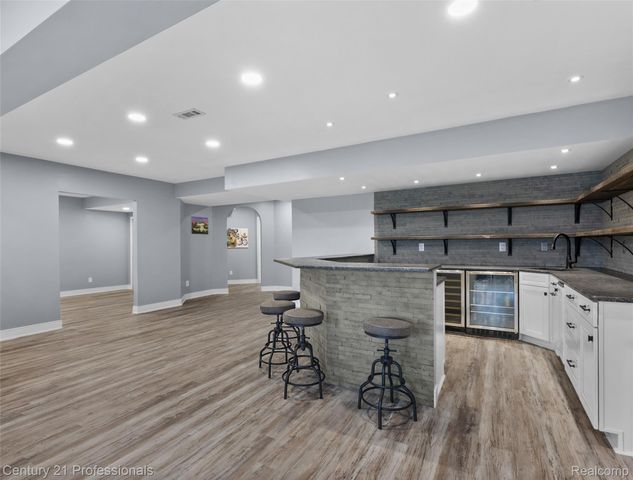 2083 Findley Circle, Orion Charter Township, MI 48360