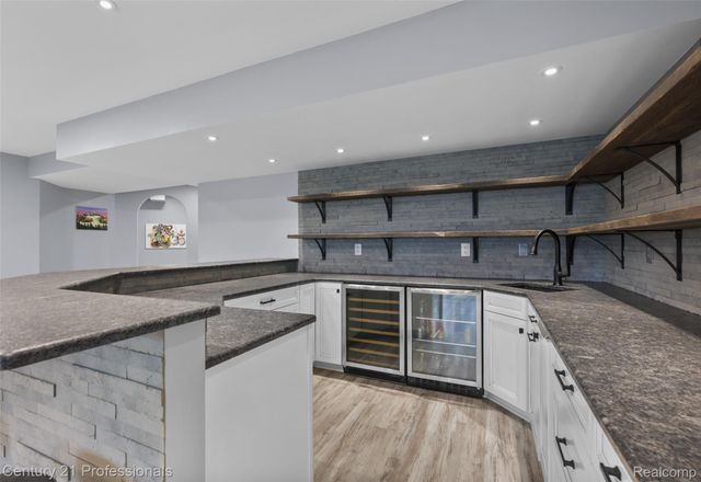 2083 Findley Circle, Orion Charter Township, MI 48360