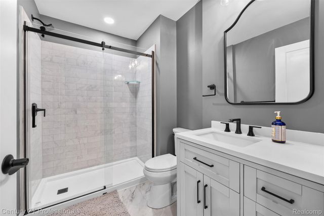 2083 Findley Circle, Orion Charter Township, MI 48360