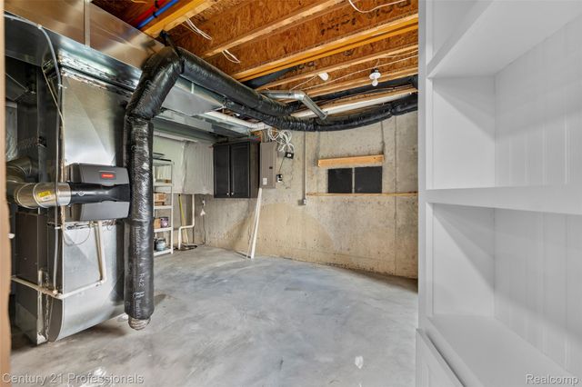 2083 Findley Circle, Orion Charter Township, MI 48360