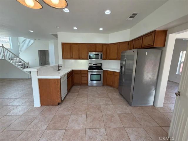 5180 Ravenstone Drive, Hemet, CA 92545