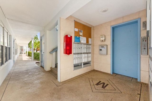309 WELLINGTON M, West Palm Beach, FL 33417