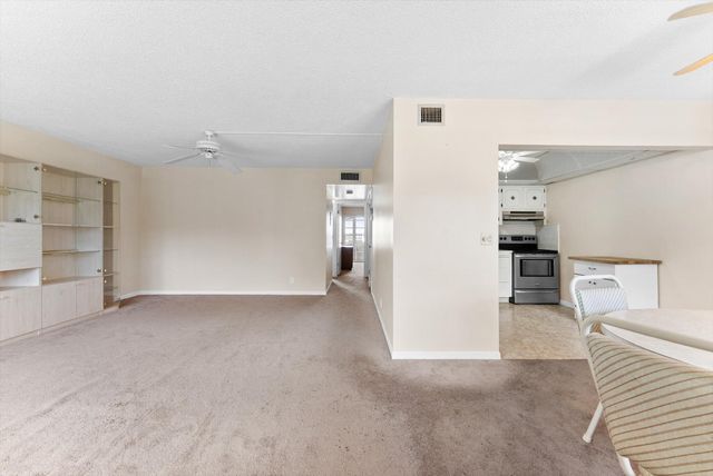 309 WELLINGTON M, West Palm Beach, FL 33417