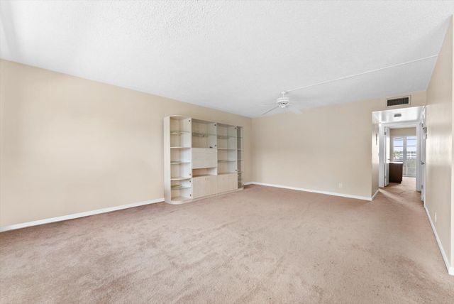 309 WELLINGTON M, West Palm Beach, FL 33417
