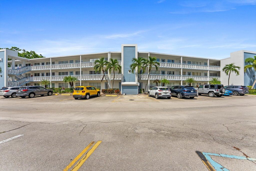 309 WELLINGTON M, West Palm Beach, FL 33417