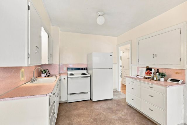 408 E Baldwin Ave, Spokane, WA 99207
