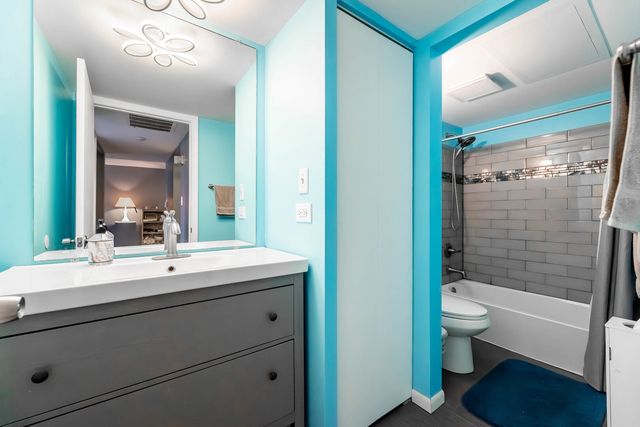 820 Elder Road c315, Homewood, IL 60430