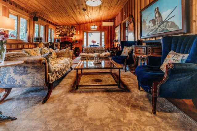 2981 E Lakeside Road, Jamestown, ND 58401