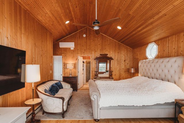 2981 E Lakeside Road, Jamestown, ND 58401