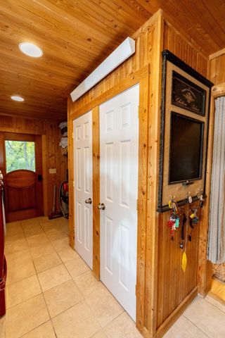 2981 E Lakeside Road, Jamestown, ND 58401