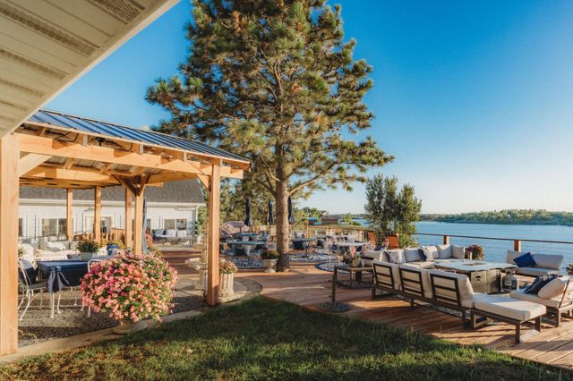 2981 E Lakeside Road, Jamestown, ND 58401