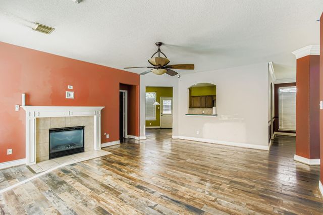 727 Pine Thicket Court, Spring, TX 77373