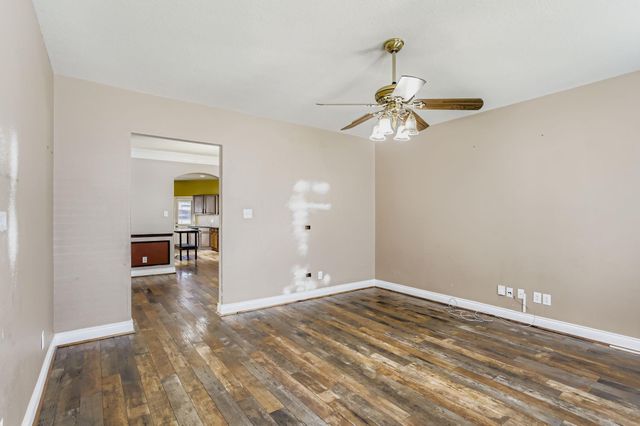 727 Pine Thicket Court, Spring, TX 77373