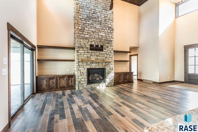 2816 E Sunflower Cir Circle, Brandon, SD 57005