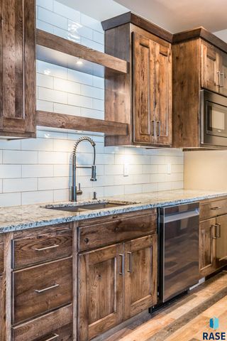 2816 E Sunflower Cir Circle, Brandon, SD 57005