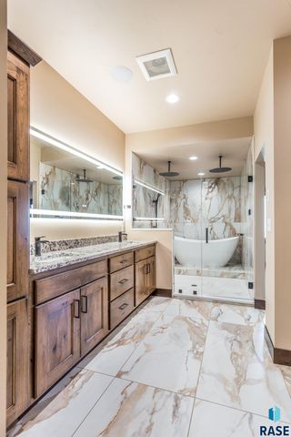 2816 E Sunflower Cir Circle, Brandon, SD 57005