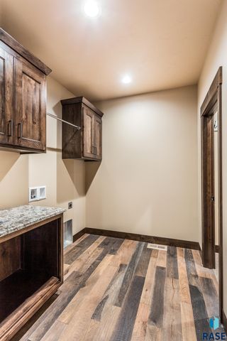 2816 E Sunflower Cir Circle, Brandon, SD 57005