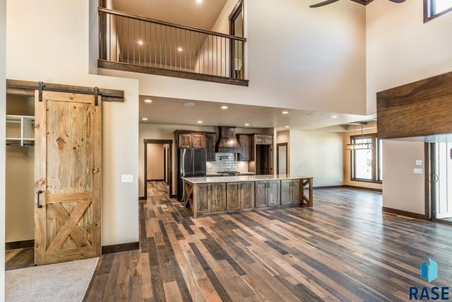 2816 E Sunflower Cir Circle, Brandon, SD 57005
