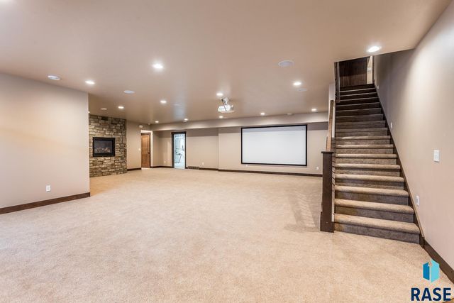2816 E Sunflower Cir Circle, Brandon, SD 57005