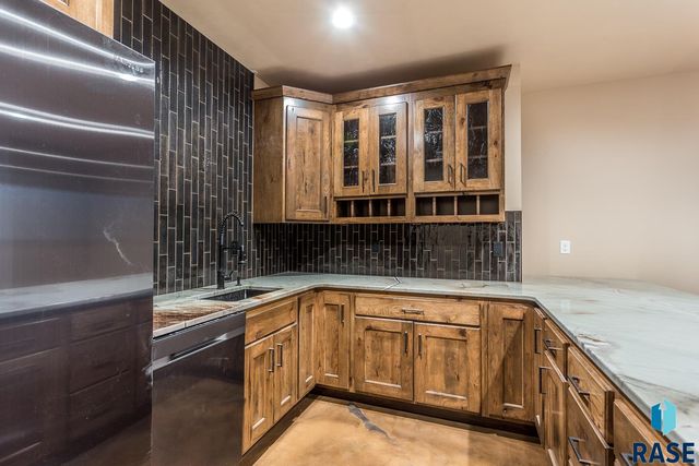 2816 E Sunflower Cir Circle, Brandon, SD 57005