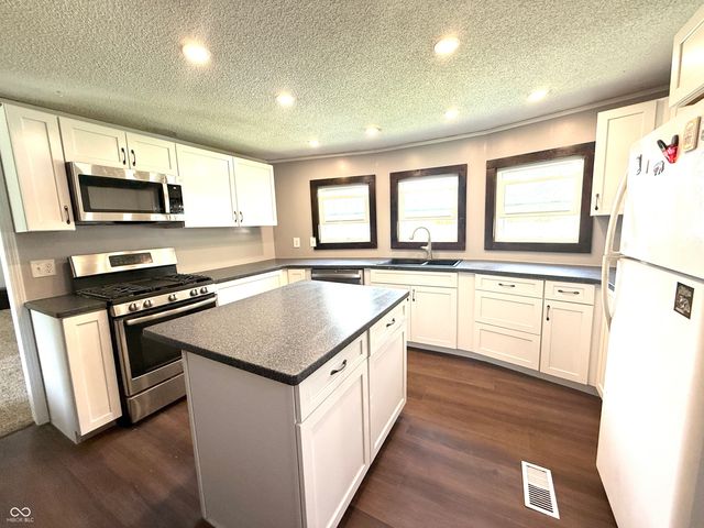 601 S 500 W, Crawfordsville, IN 47933