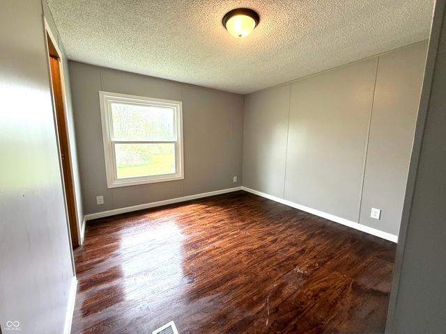 601 S 500 W, Crawfordsville, IN 47933
