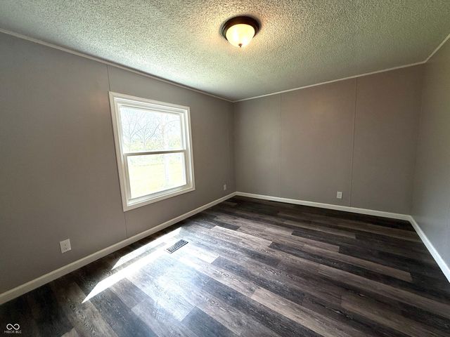 601 S 500 W, Crawfordsville, IN 47933