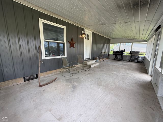 601 S 500 W, Crawfordsville, IN 47933
