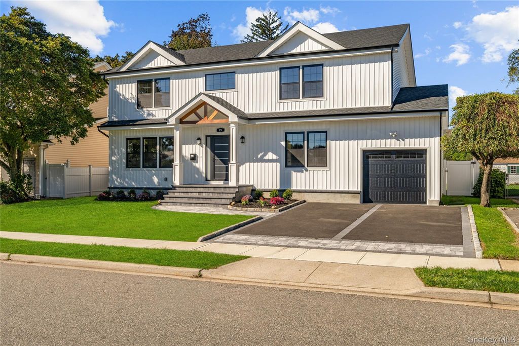 29 Melanie Lane, Syosset, NY 11791 — photo 2