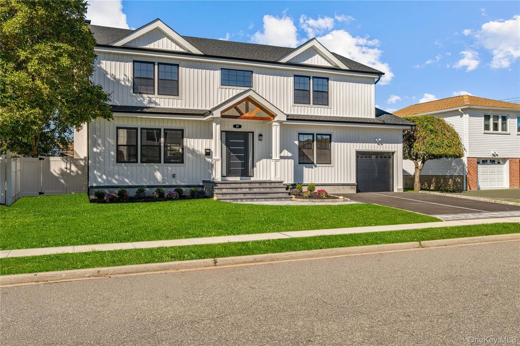 29 Melanie Lane, Syosset, NY 11791 — photo 3