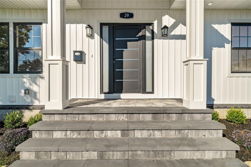 29 Melanie Lane, Syosset, NY 11791 — photo 5