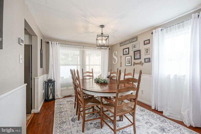 8 PATERSON AVE, Pennsville, NJ 08070