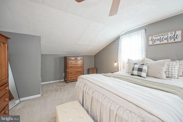8 PATERSON AVE, Pennsville, NJ 08070