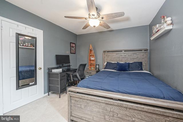 8 PATERSON AVE, Pennsville, NJ 08070