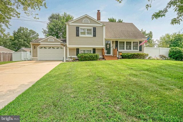 8 PATERSON AVE, Pennsville, NJ 08070