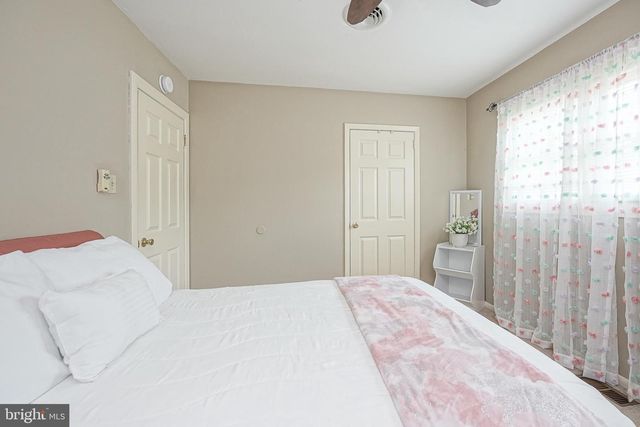 8 PATERSON AVE, Pennsville, NJ 08070