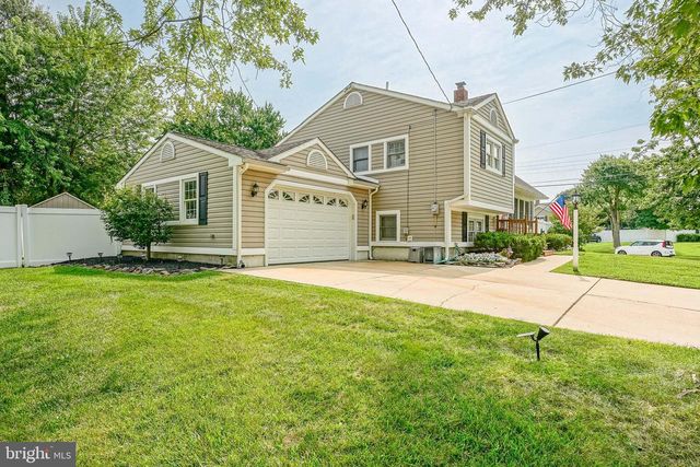 8 PATERSON AVE, Pennsville, NJ 08070