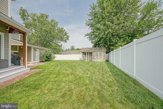 8 PATERSON AVE, Pennsville, NJ 08070