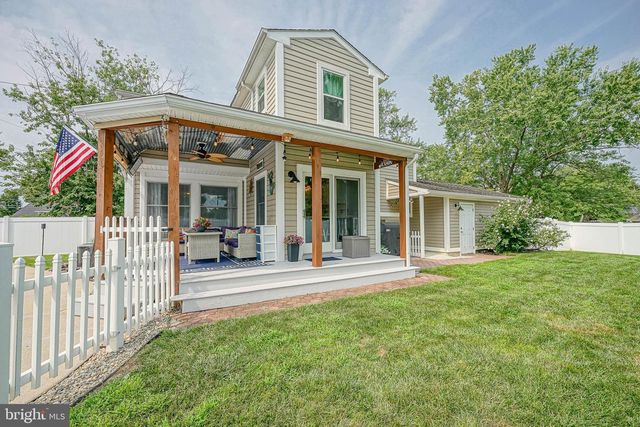 8 PATERSON AVE, Pennsville, NJ 08070