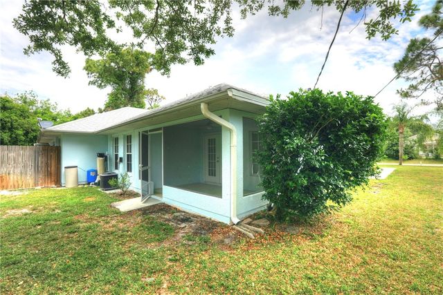 11187 Airport Drive, Sebastian, FL 32958