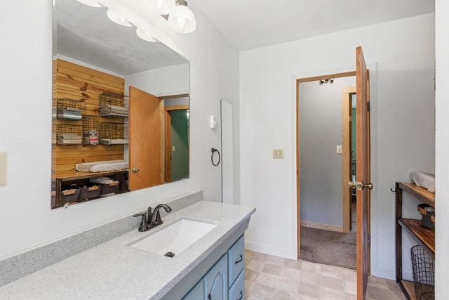 5209 S County Road D Road, Afton, WI 53501