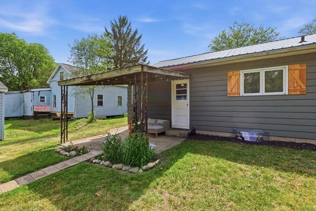5209 S County Road D Road, Afton, WI 53501