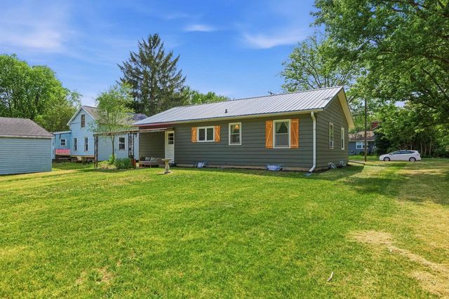 5209 S County Road D Road, Afton, WI 53501