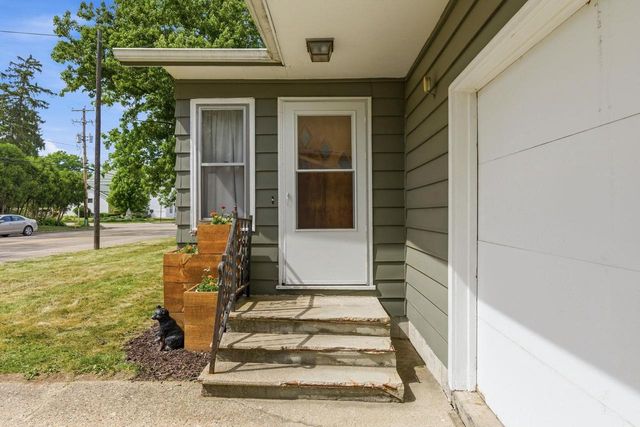 5209 S County Road D Road, Afton, WI 53501