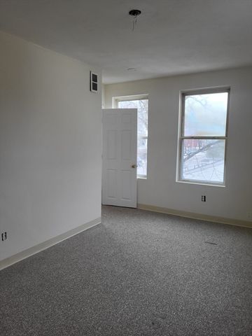 947 River Street 6, Boston, MA 02136