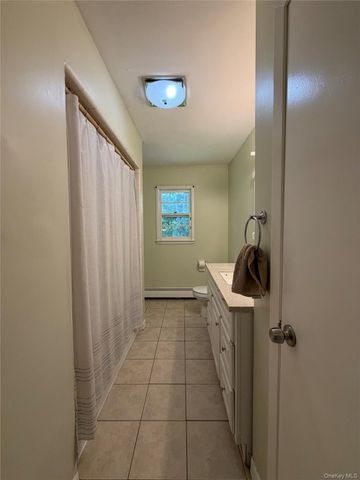 230 Roosevelt Road, Hyde Park, NY 12538