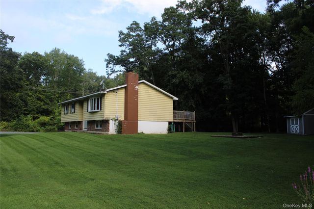 230 Roosevelt Road, Hyde Park, NY 12538